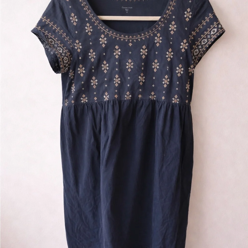 Garnet Hill Organic-Cotton Embroidered Knit Dress 12 - Picture 2 of 6